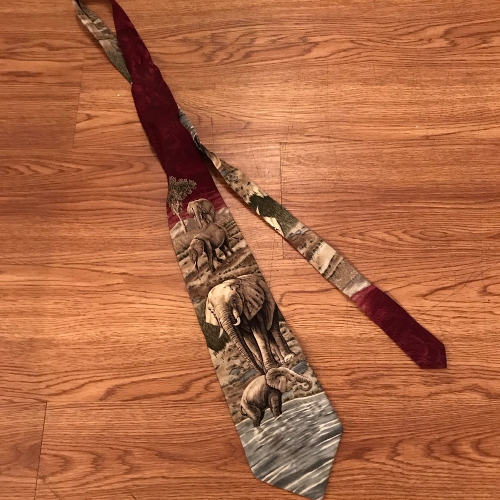 Vintage 1995 endangered species Marc Dennis Tie
